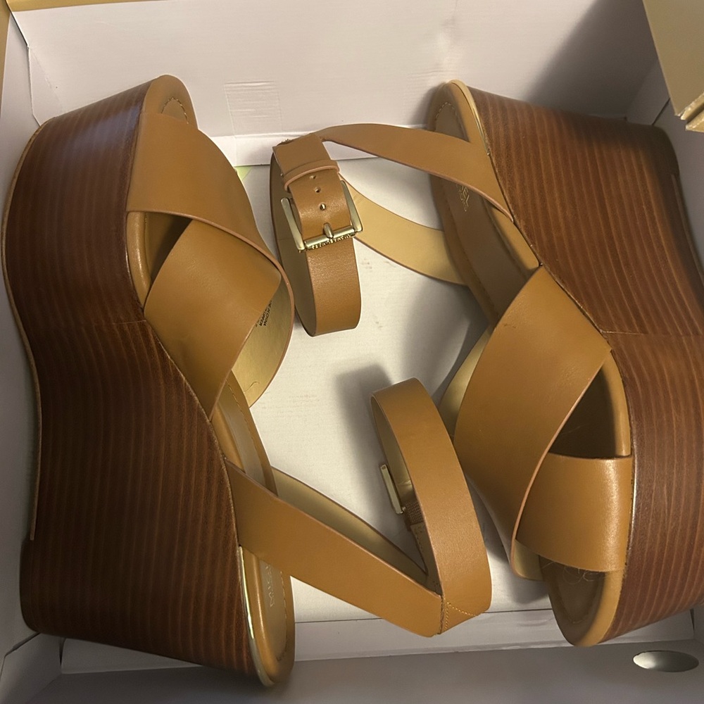 MICHAEL Michael Kors Tan Leather Platform Wedge Sandals - Picture 9 of 9